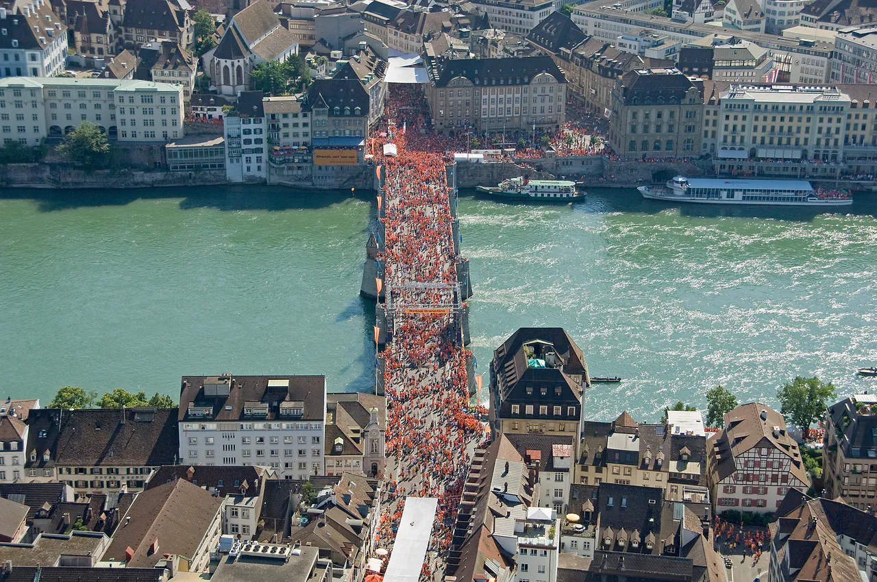 Mittlere Brücke – Grossbasel und Kleinbasel
